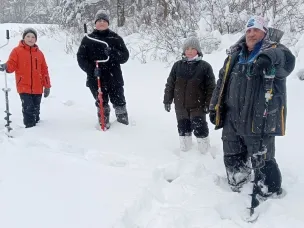 Зимой главная опасность для обитателей водоемов — дефицит кислорода под ледяной коркой